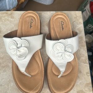 Clark’s Collection Thong Sandals Sz 9.5